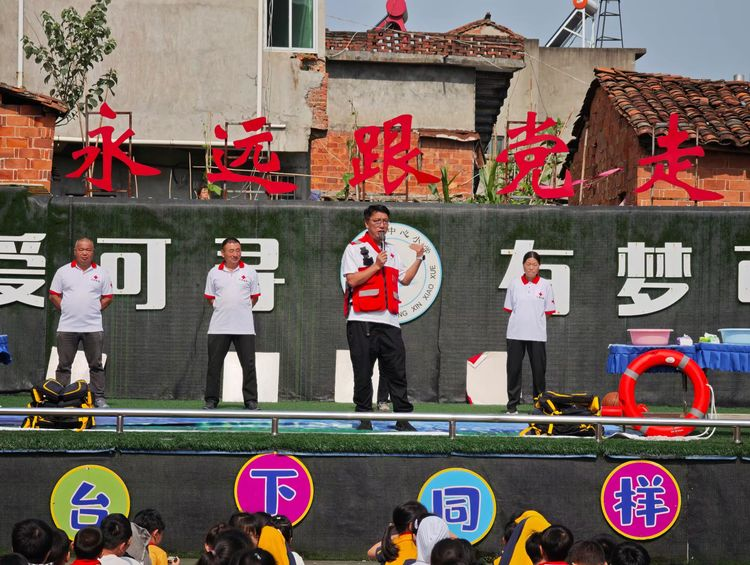 预防溺水 伸出援手——南城县红十字救援队防溺水宣讲活动