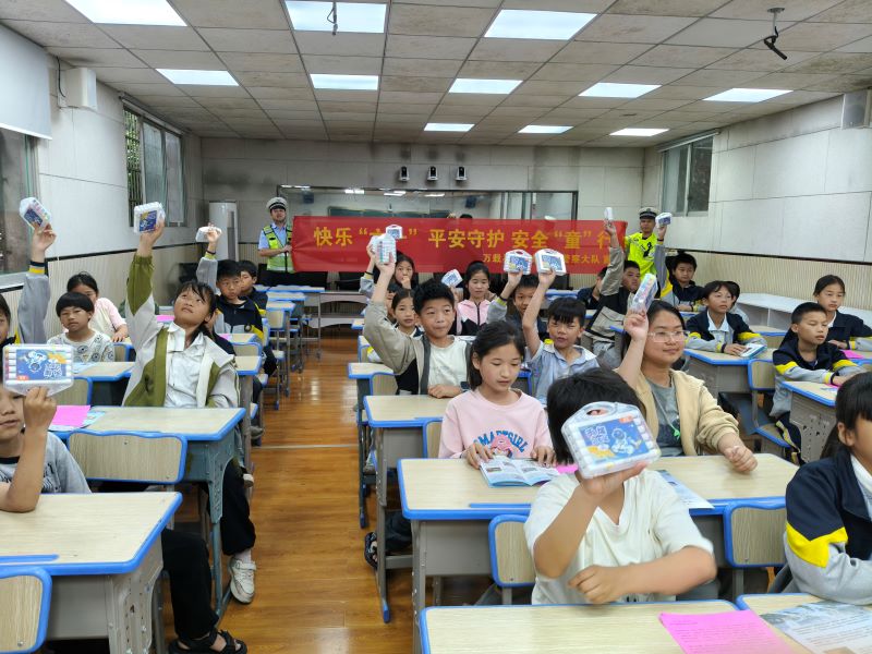 万载县马步乡小学：交通安全进校园 筑牢平安成长路