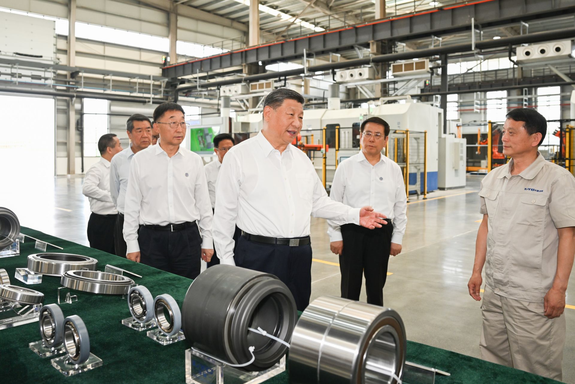 “把历史视角、战略思维，都落实到具体行动上来”——习近平总书记河南考察纪实 