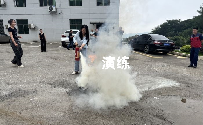 宜春市袁州区慈化镇集中开展防灾减灾日宣传教育活动