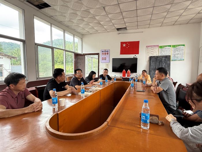 宜丰县政协副主席刘卫星开展竹产业与集体林权制度改革专题调研
