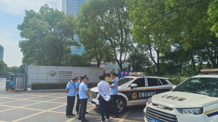 江西省交通运输执法局十支队：联合执法保航安 责令整改促规范