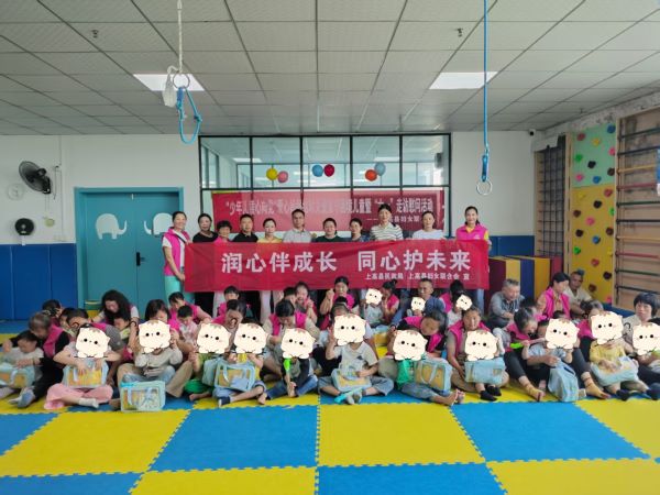 上高县民政局开展“润心伴成长 同心护未来”六一儿童节走访慰问活动