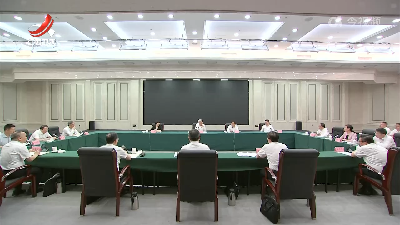 尹弘在调研文化企业文艺院团时强调 聚焦主责主业 深化改革创新 推动省属文化企业高质量发展