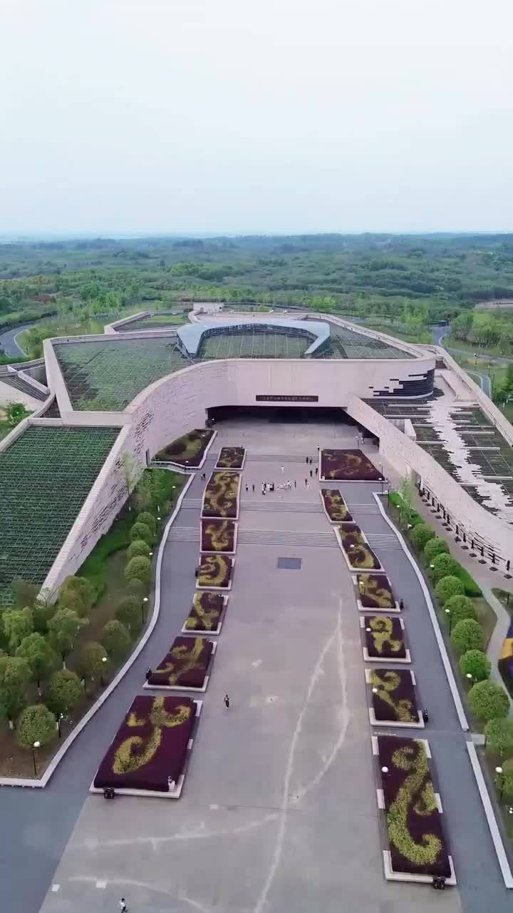 诗画江西的终极浪漫：把文物穿成唇上霞光