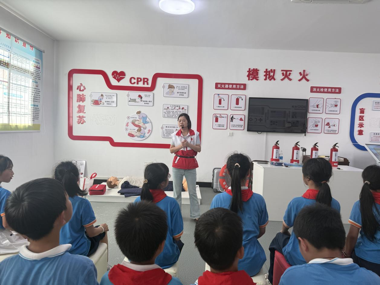 珍爱生命 谨防溺水——南丰县琴城镇中心小学开展防溺水安全急救培训