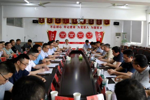 江西职业技术大学党委书记胡永红深入二级学院开展“十五五”规划编制调研
