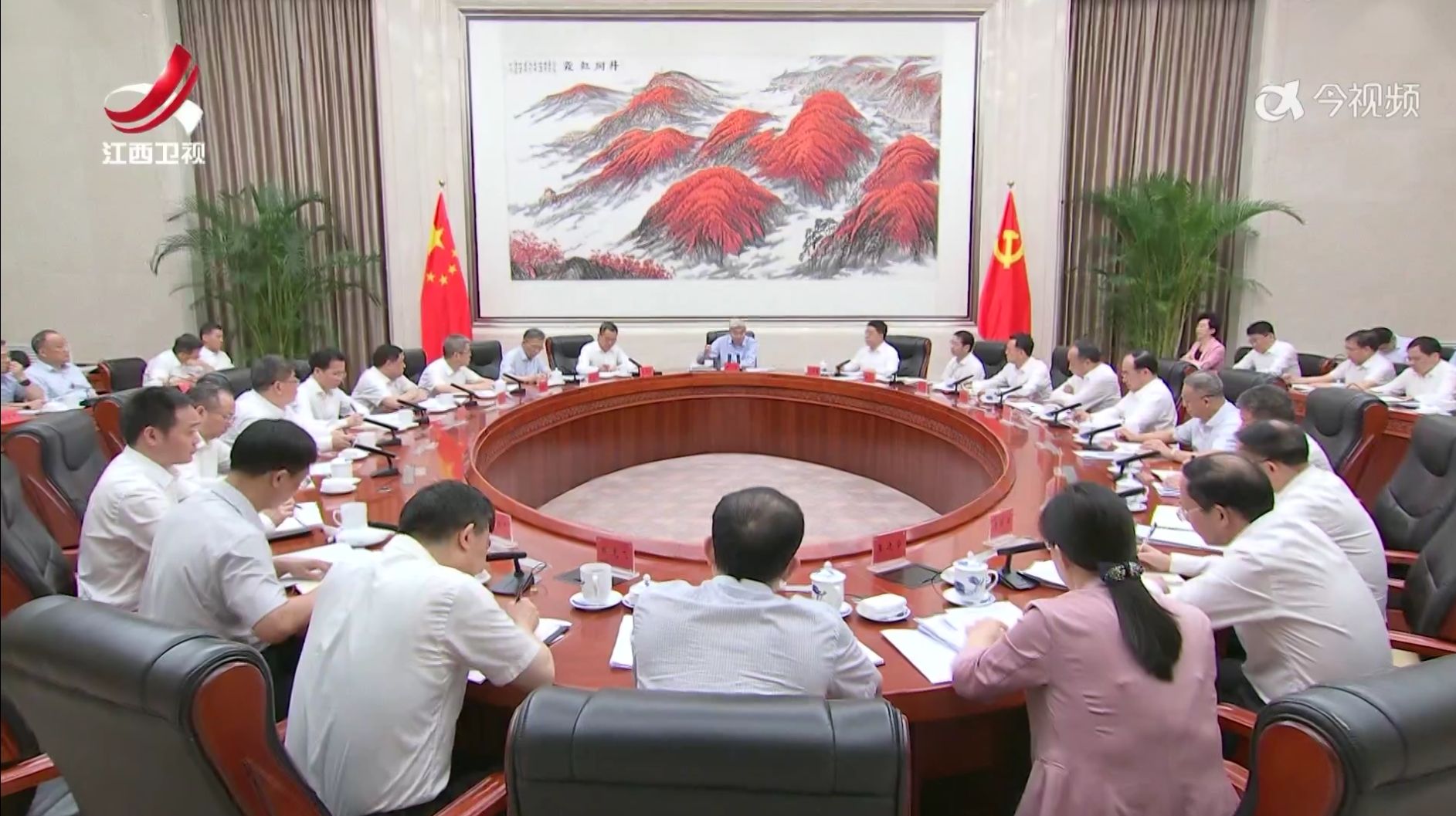 尹弘专题听取中央巡视组移交信访件办理情况汇报时强调 提高政治站位 回应群众关切 全力抓好移交信访件办理工作 叶建春出席