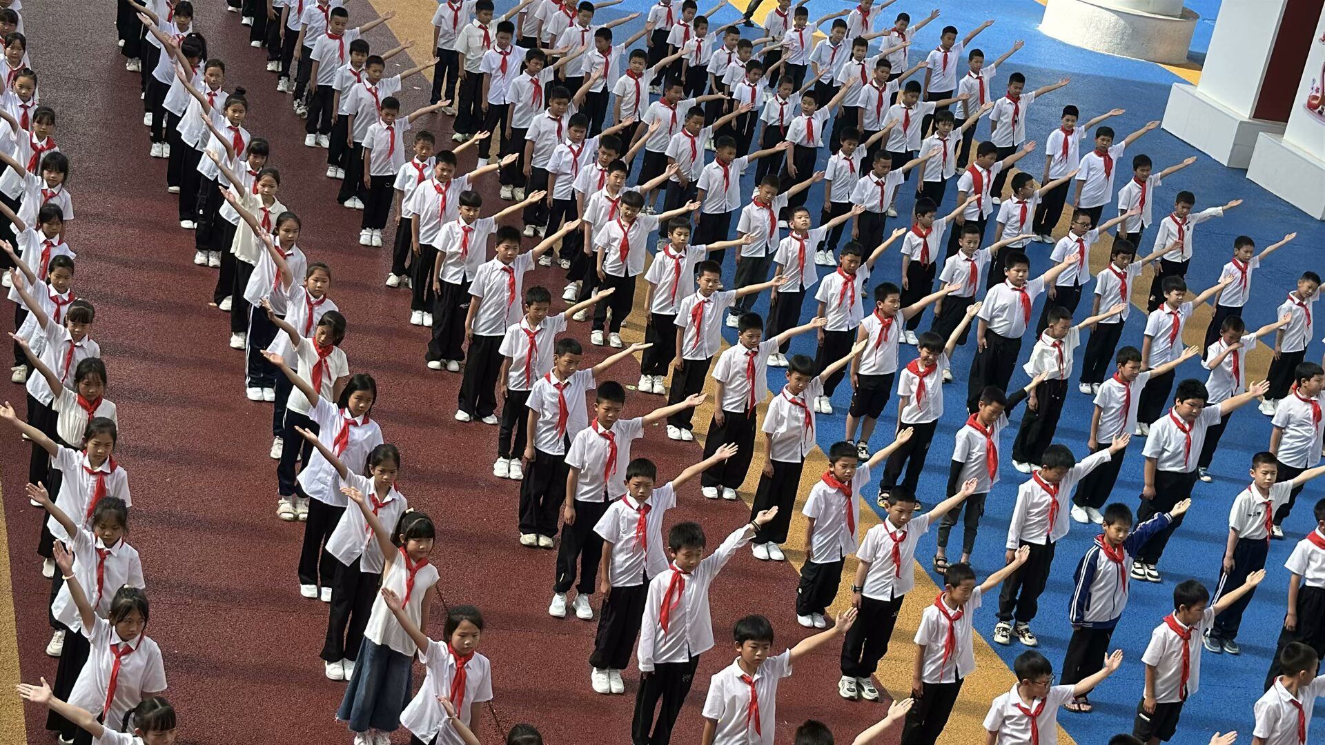 七彩社团绽芳华 五育并举润童心——永丰县城西小学开展社团成果展示活动