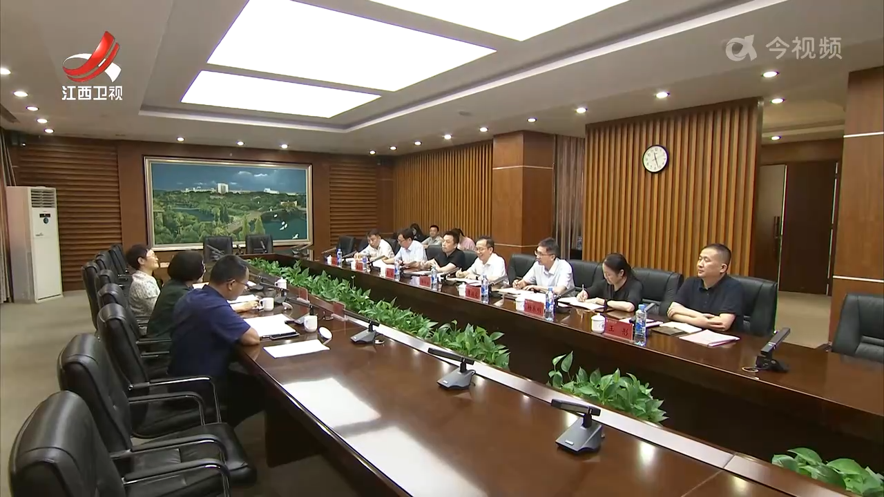 吴忠琼在华东交通大学调研