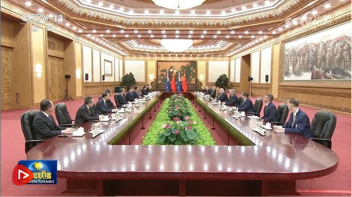 习近平会见新西兰总理拉克森