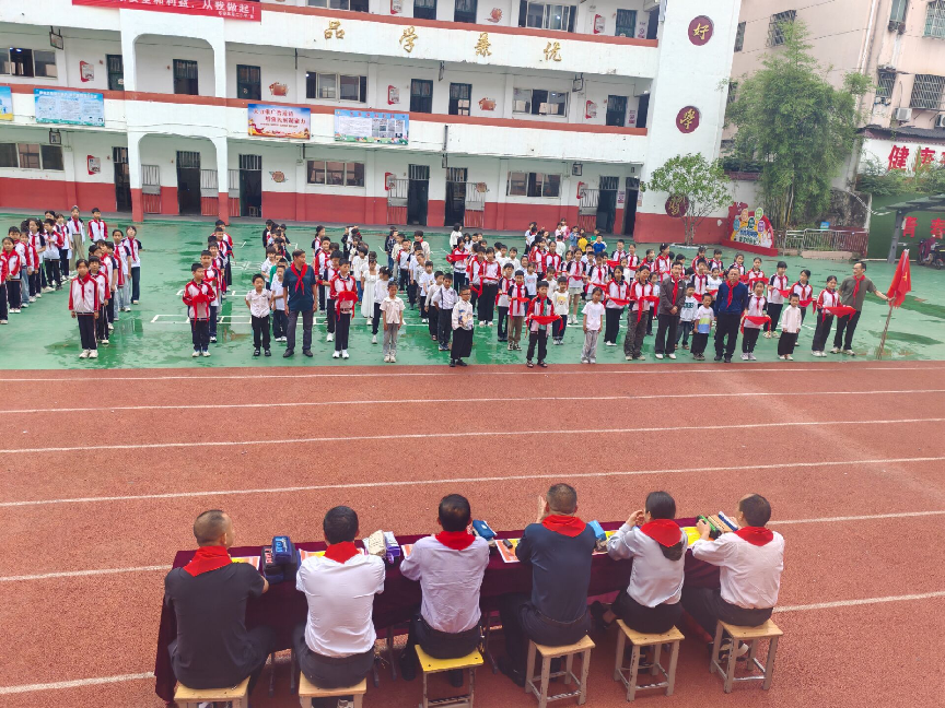 牢记党的教导 争做强国少年——乐安二小一年级分批入队仪式