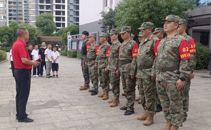 江西宜春：退役军人“护校卫士”筑牢校园安全防线