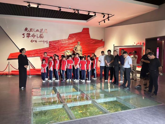 “新”心相印 共筑未来——万载县新联会高城分会开展铸牢中华民族共同体意识主题活动