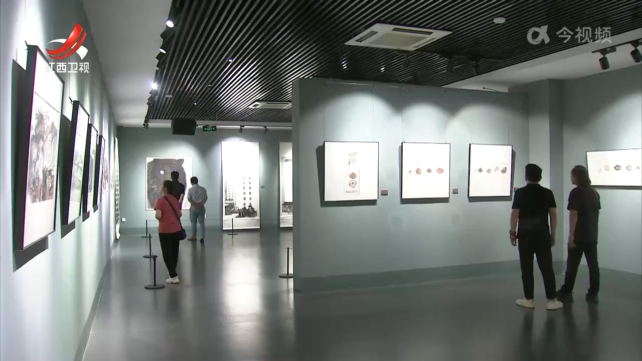“墨海行舟”柳时浩美术作品展在南昌举行