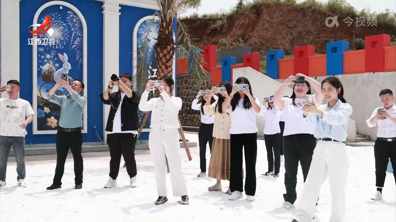 上栗县：烟花新科技点燃消费热情