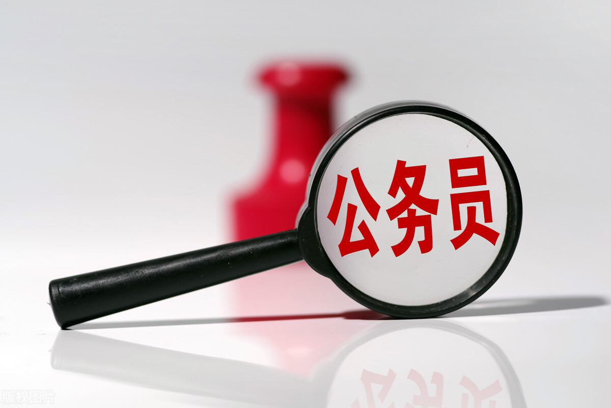 长天新闻丨江右时评：全力锻造堪当重任的高素质干部队伍