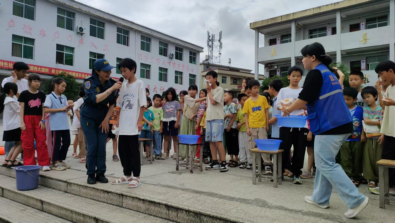 筑牢校园防溺水安全防线