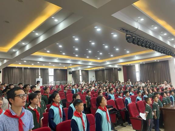 上高县青阳小学举行2025年入队仪式