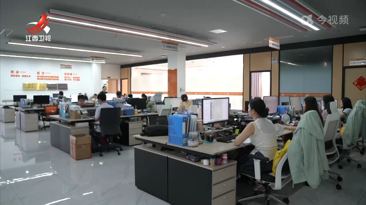 沿着高速看当代江西国企：视觉大模型让城市拥有“智慧之眼”