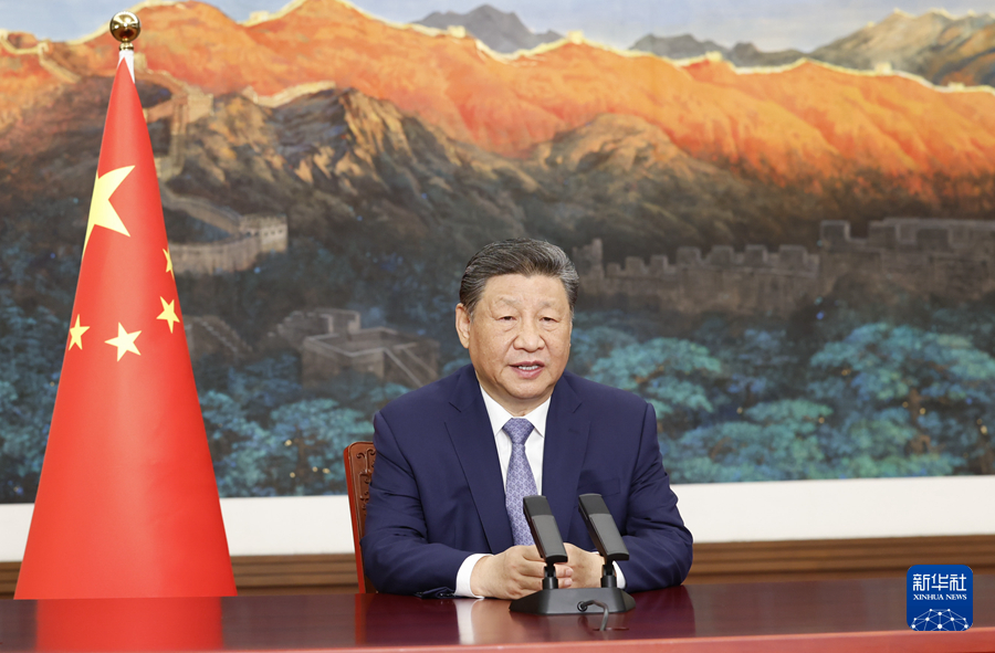 习近平会见白俄罗斯总统卢卡申科   