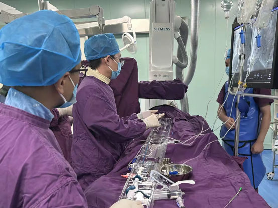 樟树市人民医院成功开展首例无导线起搏器植入术