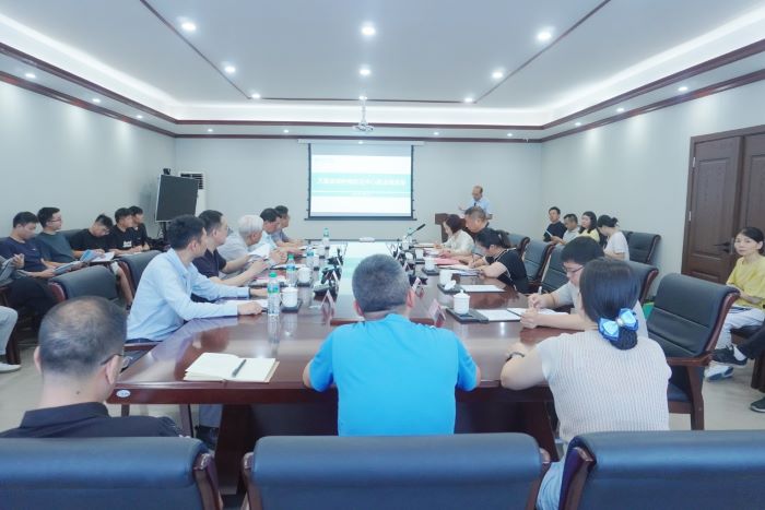 万载县县域肿瘤防治中心建设推进会在宜春学院第一附属医院 万载县人民医院顺利召开