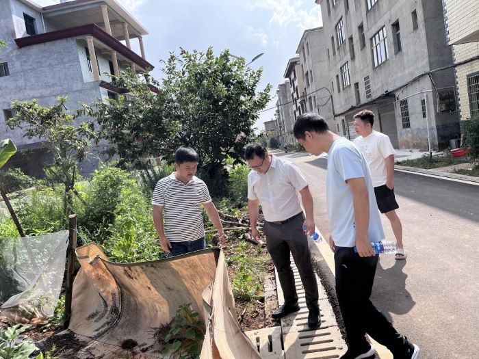 上高县审计局：助力农村人居环境整治