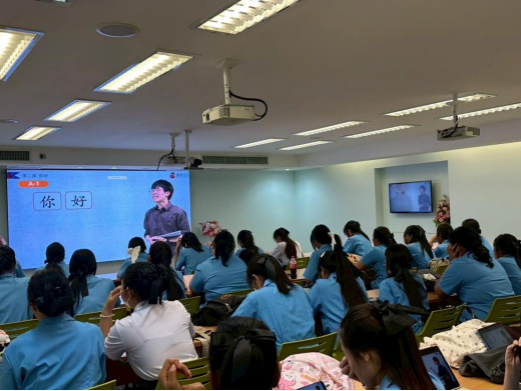 江西职业技术大学与泰国那空那育技术学院2025级“中文+现代物流管理”线上培训项目正式启动