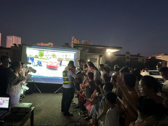 宜春市宜阳新区官园街道翰林社区开展“万名大学生进千站”文明实践志愿服务系列活动