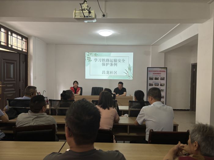 丰城市剑光街道昌龙社区：“线上＋线下”联动机制 筑牢护路安全防线