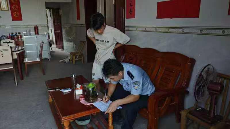 “多亏他们了！” 万载一村民致电12345，只为表扬这群“卸载”骗局的人