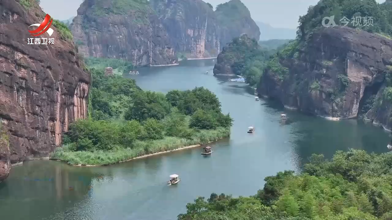 龙虎山岩壁速降赛落幕