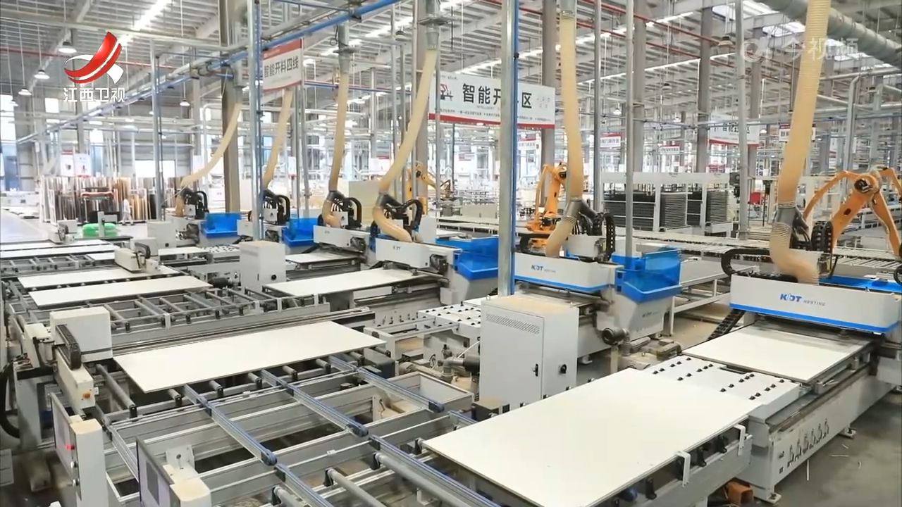 【数动江西 智向未来】赣州市南康区：智能定制十天交付 家具“智造”链全球