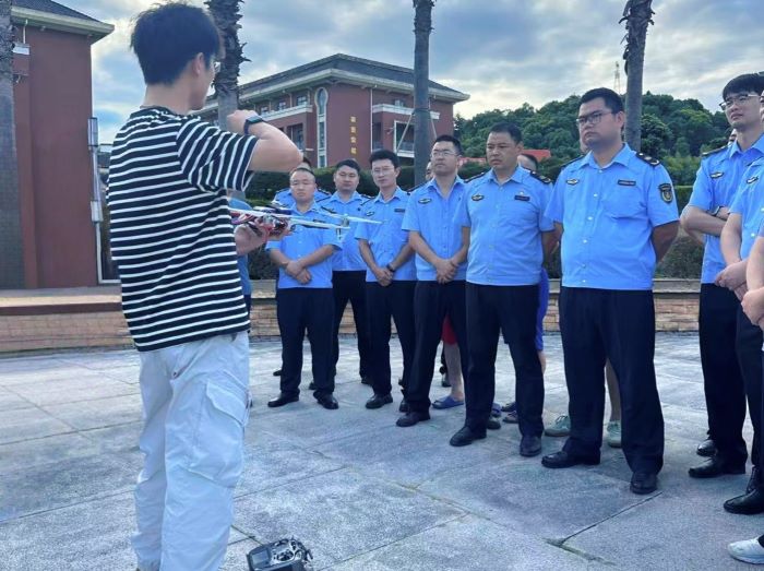 宜春市交通运输执法支队举办无人机专题培训 打造“空中执法”新模式