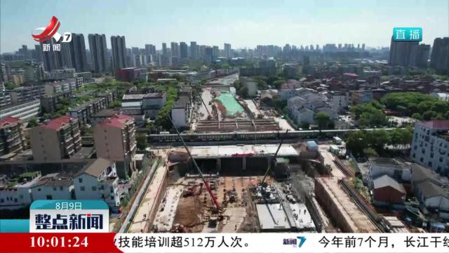 尹弘叶建春看望慰问高温一线劳动者