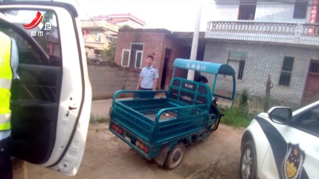 【赣闻天下】莆炎高速吉安段：老人误入高速 交警这一波操作很暖心