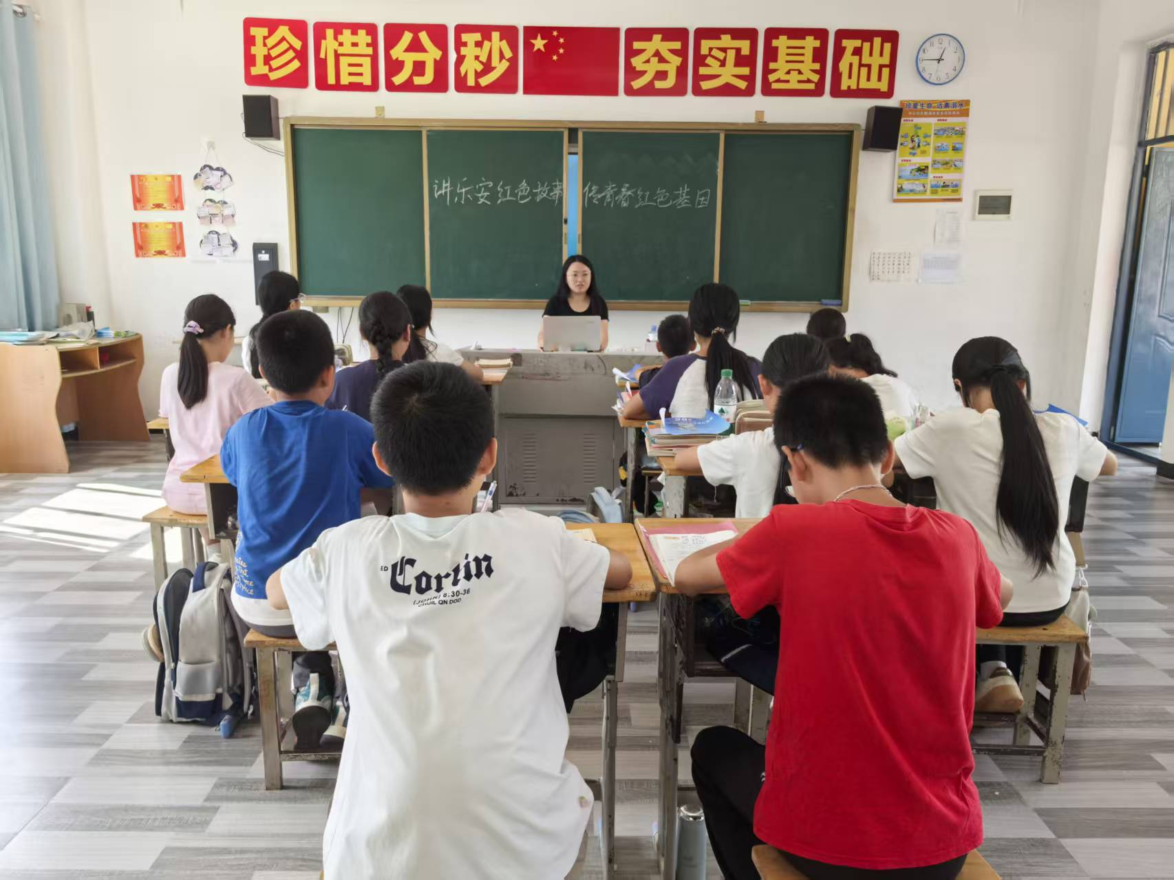 青春赓续红色血脉：红色宣讲走进乐安县金竹民族学校