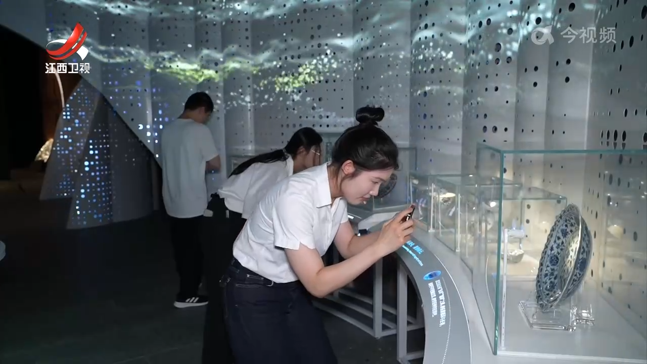 《青花上河图》沉浸式数字艺术特展在景德镇开展