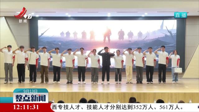 上饶车务段2025年新入职人员文艺汇演举行