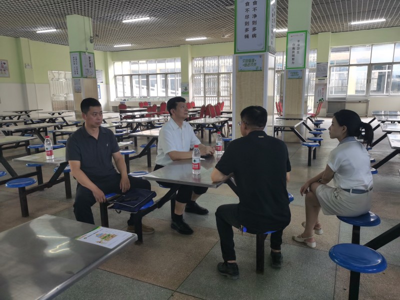 护航开学季 严把食品安全关——九江市第十一中学迎接食品安全专项检查