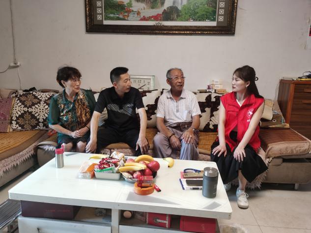 丰城市剑光街道：走访慰问烈士遗属 浓情真意暖人心