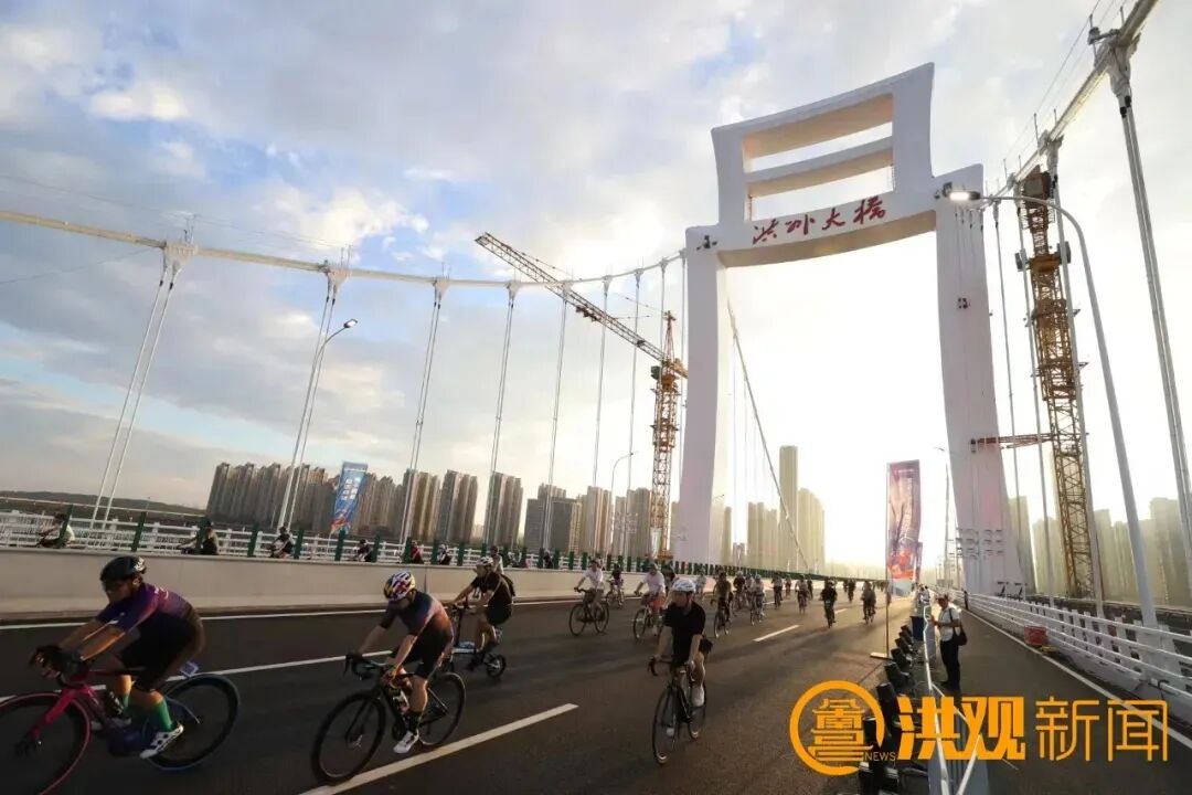 骑行赣江之畔，尽览城市风光