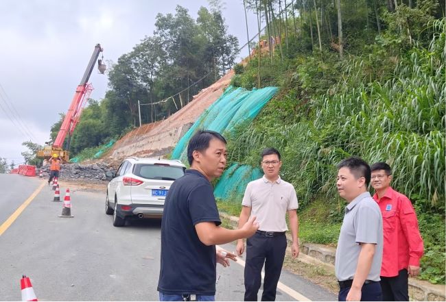 筑牢节日“安全线”！万载县发改委开展国庆、中秋节前能源领域安全生产检查