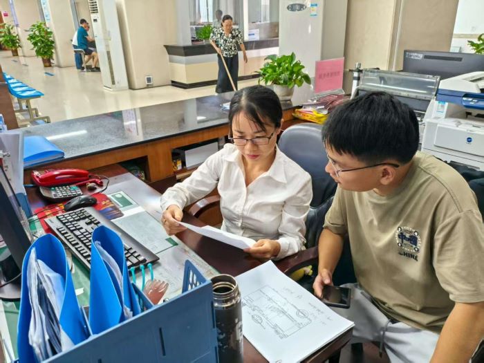 万载县“一件事”改革跑出加速度