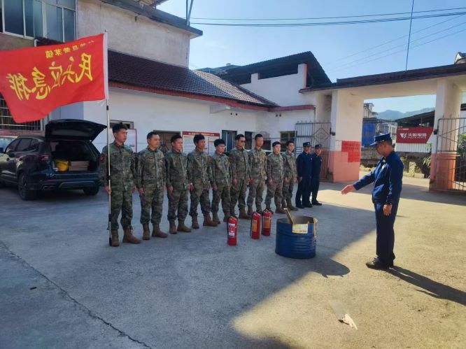 精准教学强技能 民兵添翼护平安——万载县黄茅镇开展灭火器实操培训