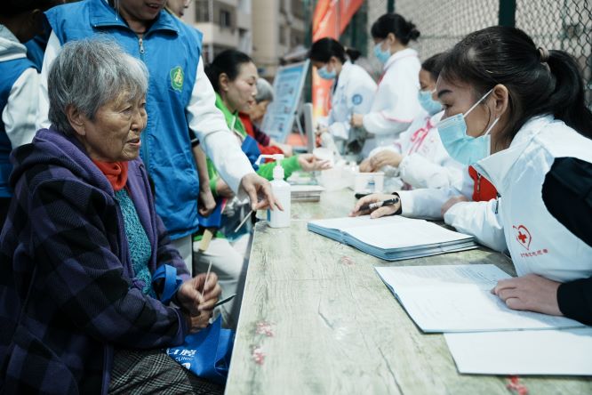 情暖重阳 邻里同欢——上高县敖阳街道商城路社区开展重阳节活动