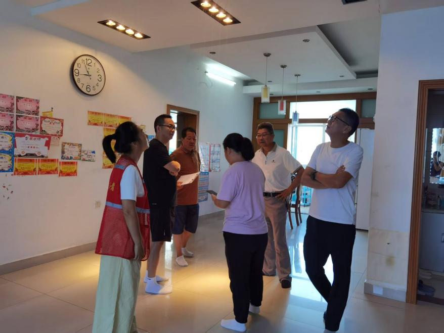 江西靖安：邻里渗水起争执 香樟社区促调解