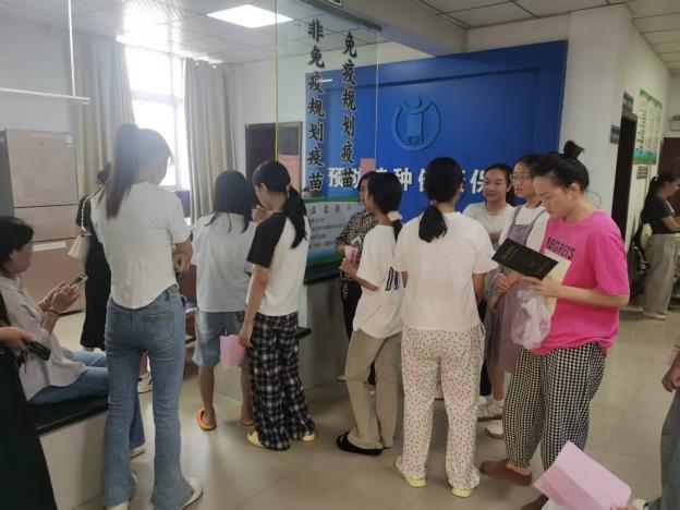守护花蕾，宜春市袁州区三阳镇中心卫生院为适龄女生免费接种HPV疫苗