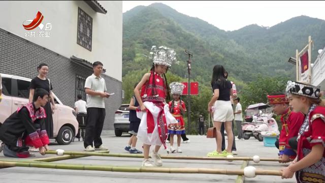 湖北通城古村沉浸式演绎国庆“盛装”开园